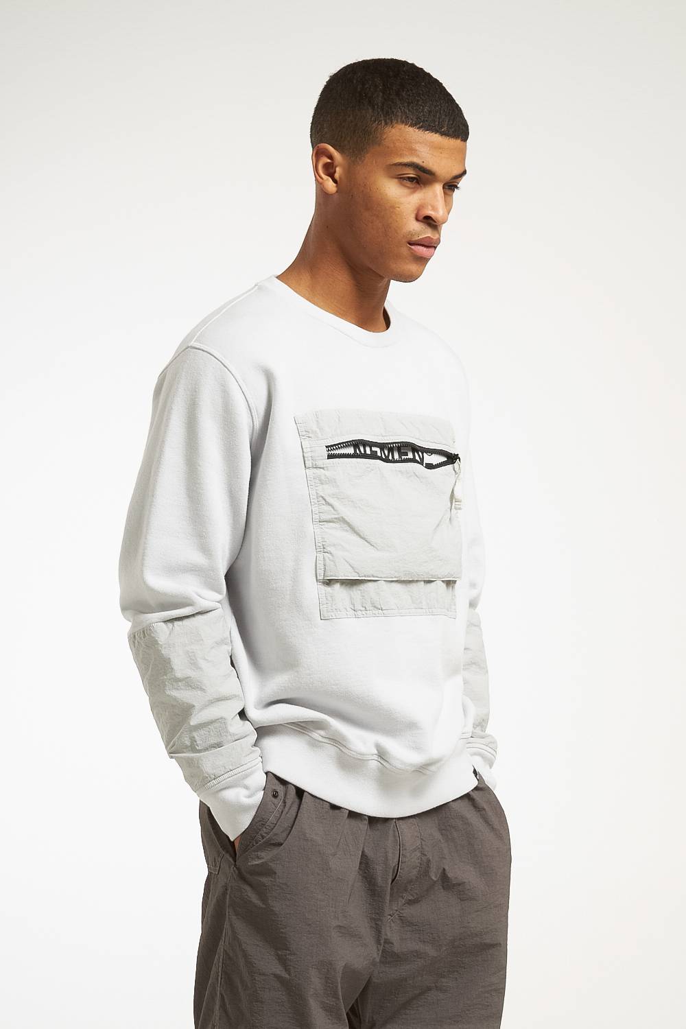 NemeN NMN_E23130F_216 [JYNX – CHEST POCKET ROUNDNECK] Promozione
