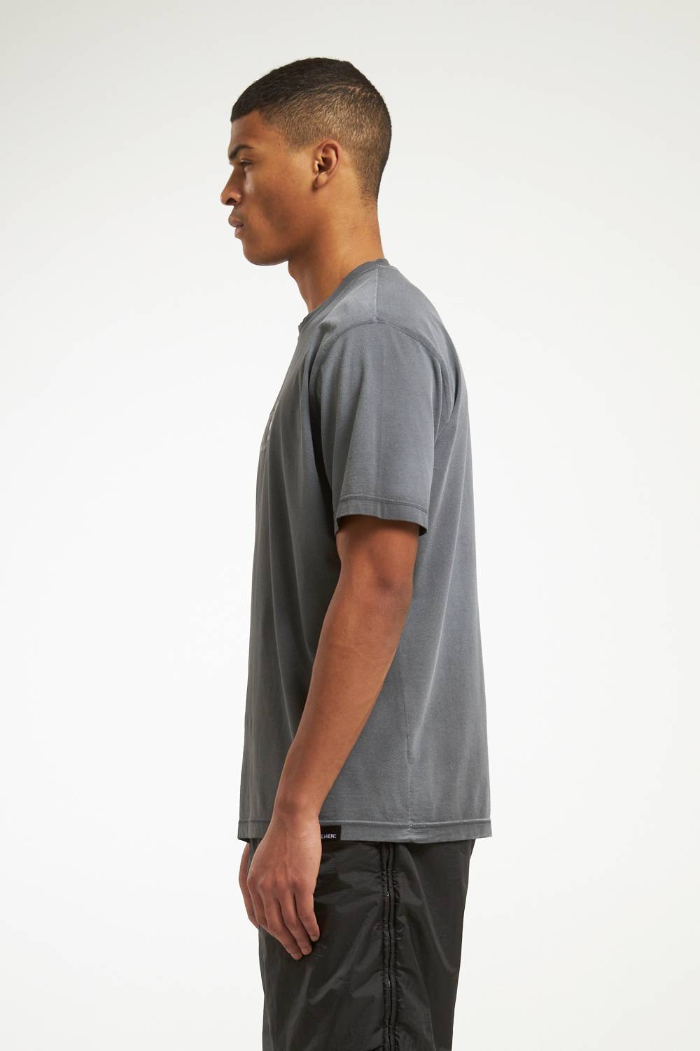 NemeN NMN_I22153T_149 [VENSE – HAND SPRAYED T-SHIRT] Saldi