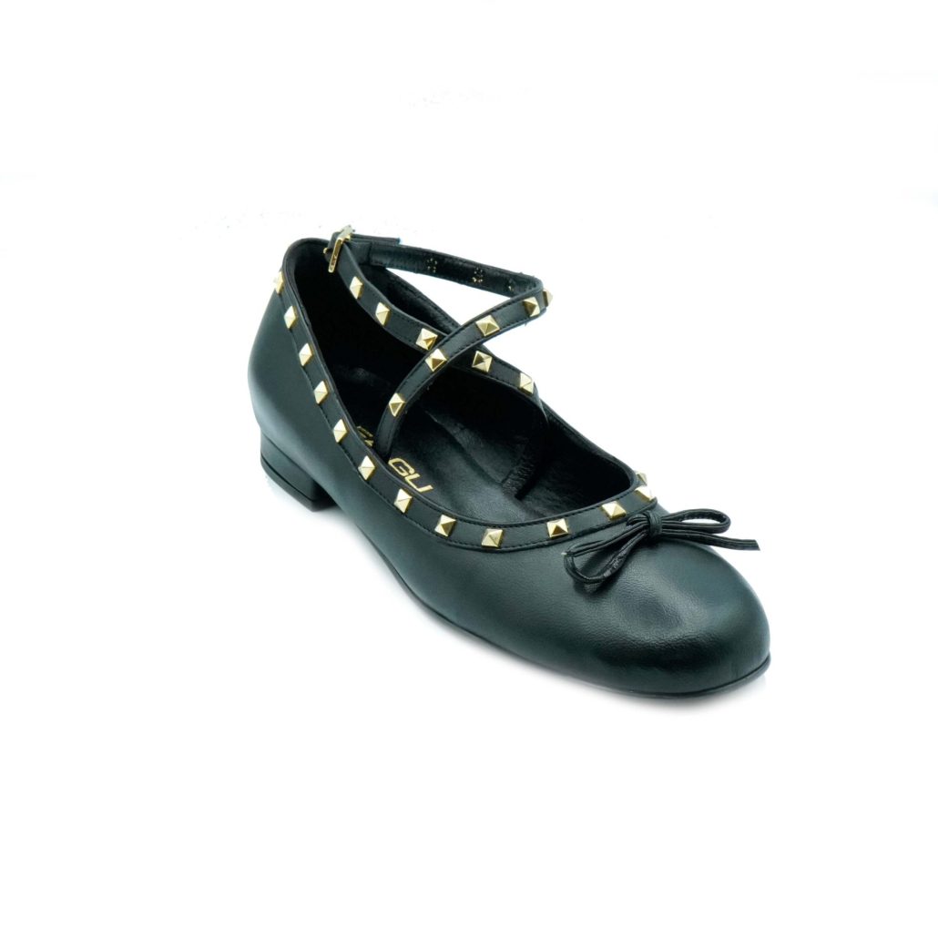 Lea Gu ballerina in nappa, allacciatura frontale alla caviglia con borchie, tacco 10 mm Acquista Ora