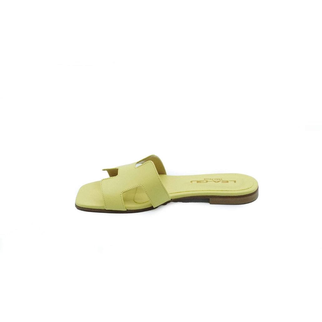 Lea Gu ciabattina in nappa, fascia frontale, punta quadrata, tacco 10mm In Vendita