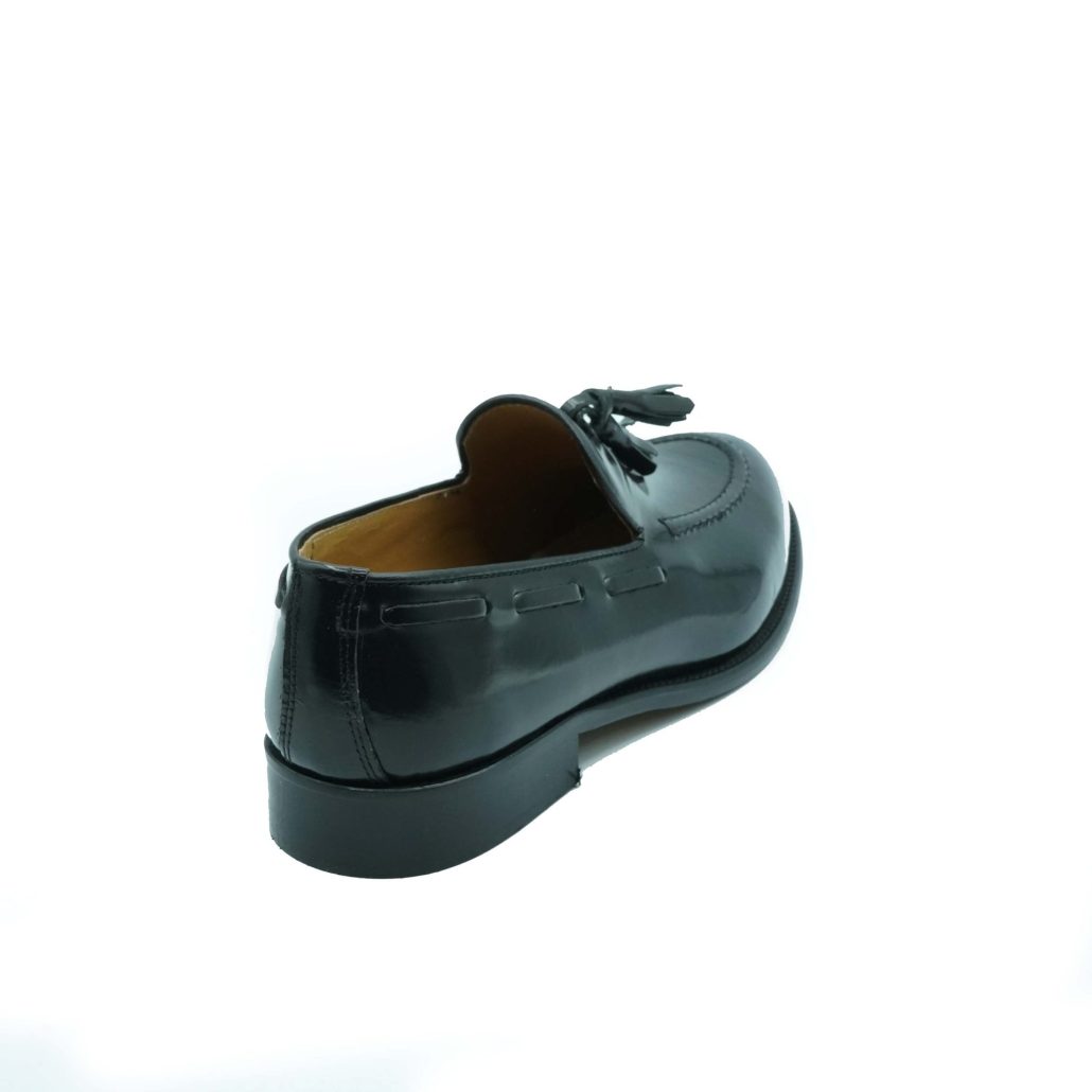 Lea Gu mocassino in vitello abrasivato, nappine frontali, tacco 25mm 2025