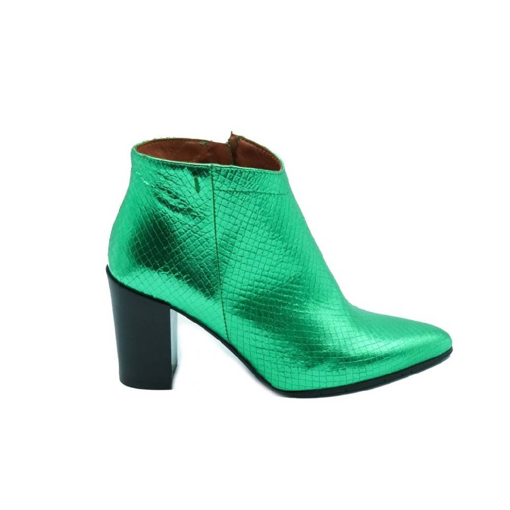 Lea Gu tronchetto in nappa laminata, zip interna, tacco in contrasto 80mm Offerta