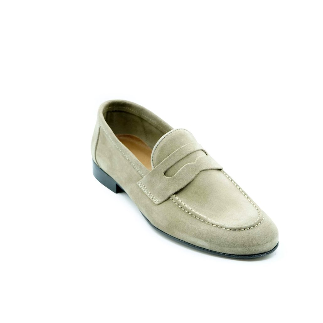 Lea Gu mocassino in camoscio, bocca di leone frontale, tacco 20mm Saldi Di Fabbrica