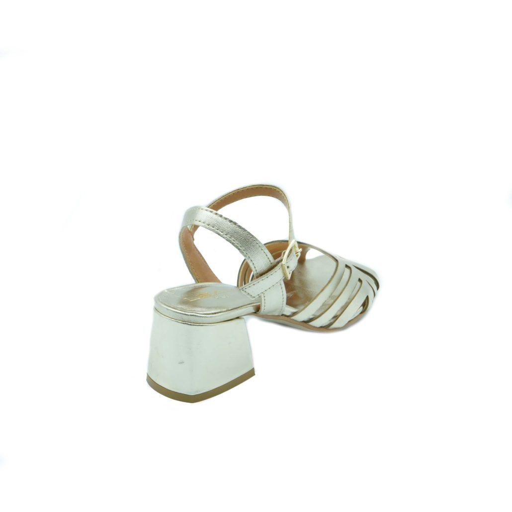 Lea Gu sandalo in nappa laminata, lavorazione a fascie frontali, tacco ricoperto 50 mm Vendita