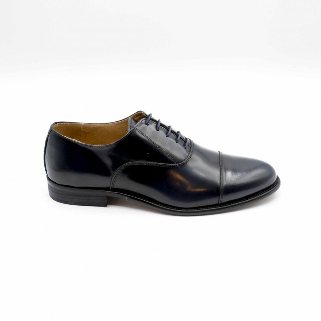 Lea Gu scarpa in vernice allacciatura frontale e taglio in punta, tacco 25 mm In Saldo