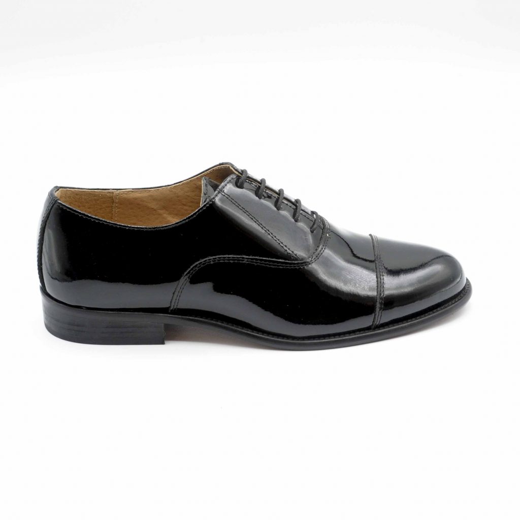 Lea Gu scarpa in vernice allacciatura frontale e taglio in punta, tacco 25 mm In Saldo