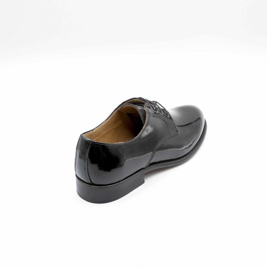Lea Gu scarpa in vernice con allacciatura frontale, tacco 25 mm Nuova