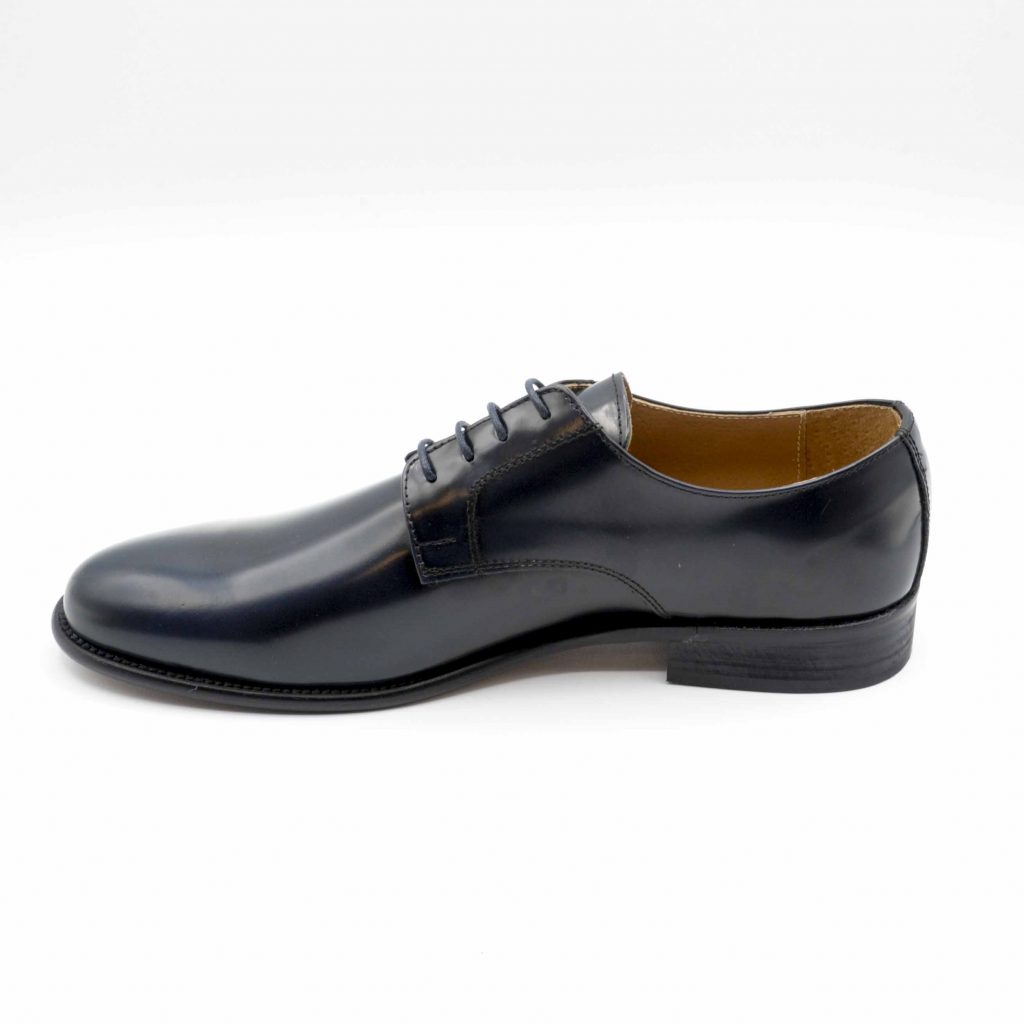 Lea Gu scarpa in vitello abrasivato con allacciatura frontale, tacco 25 mm 2025