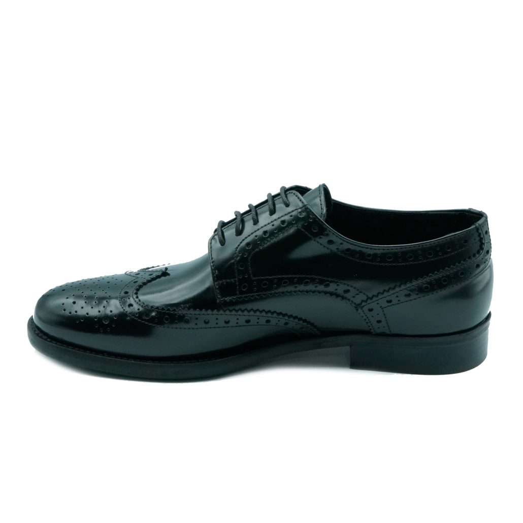 Lea Gu scarpa in vitello abrasivato, allacciatura frontale, lavorazione in punta, tacco 25mm Italy