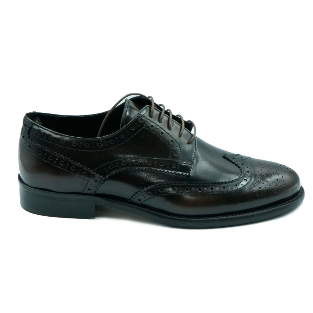 Lea Gu scarpa in vitello abrasivato, allacciatura frontale, lavorazione in punta, tacco 25mm Italy