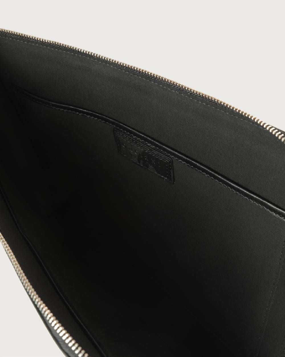 Orciani Pochette slim Skyline in pelle Sottocosto