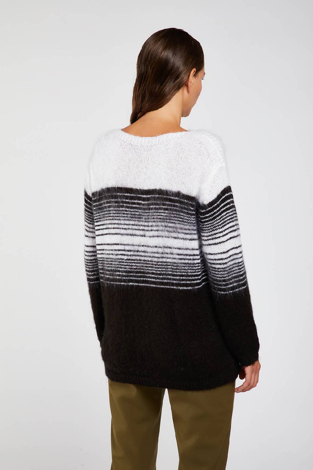 Piazza Sempione Maglione scollo a barca con righe sfumate Latest fashion