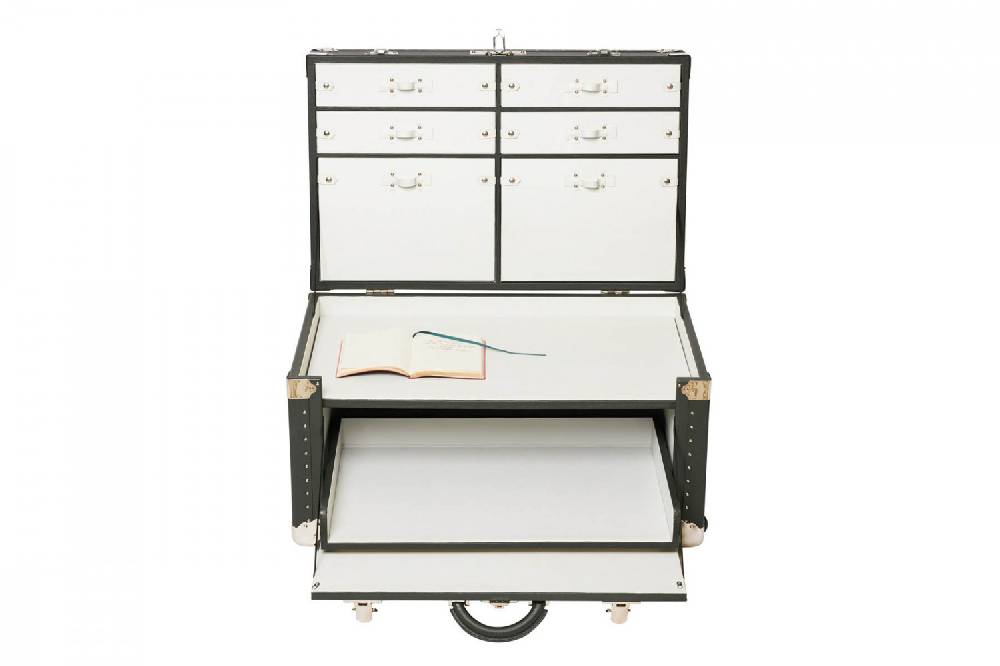 Pineider Baule fasciato, realizzato in pelle di vitello. Dimensione grande 120x51x51cm Vendite Flash