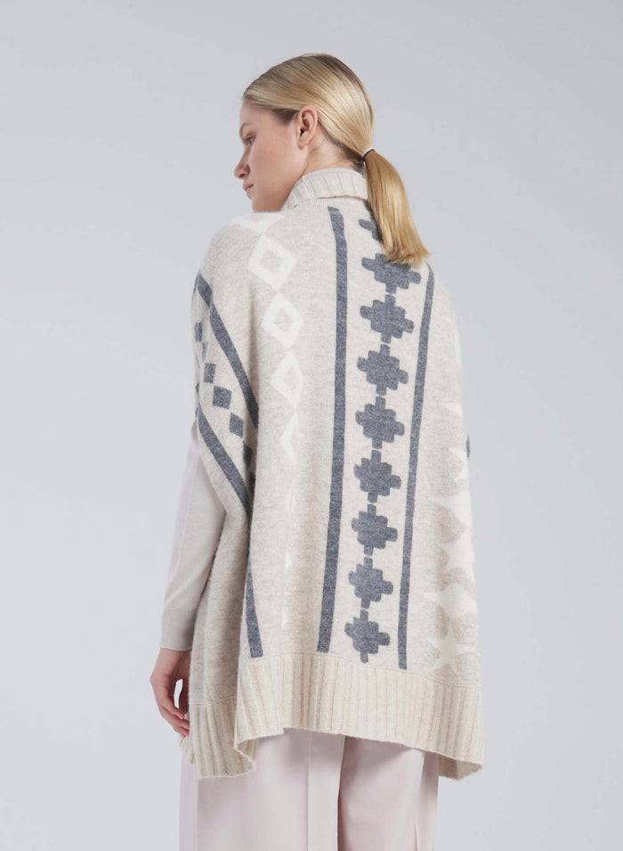 Lorena Antoniazzi PONCHO JACQUARD IN LANA E ALPACA In Saldo