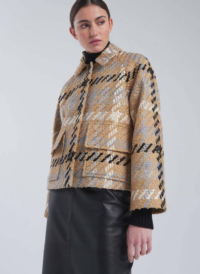 Lorena Antoniazzi CABAN IN MOHAIR E LANA Vendite stagionali