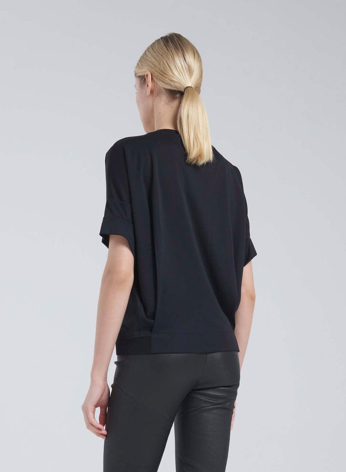 Lorena Antoniazzi T-SHIRT IN TWILL DI SETA Sostegno trimestrale