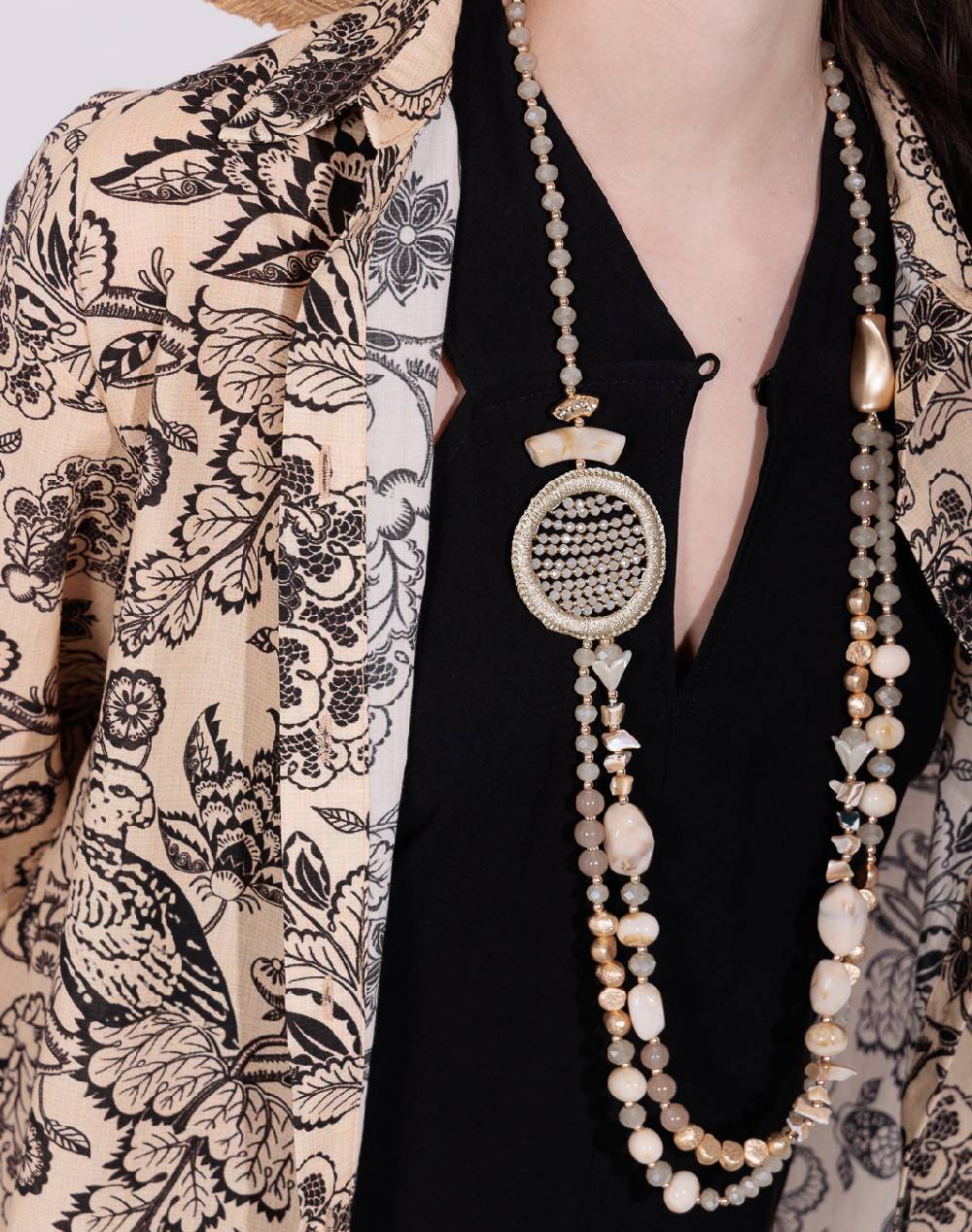 Risskio Arcelia - Collana con perline e lavorazione crochet Promozione