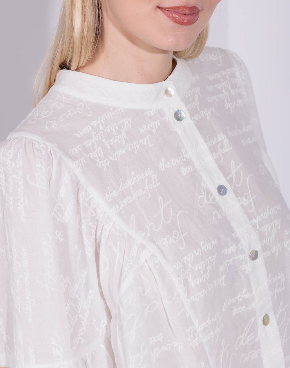 Risskio Adhira - Camicia in mussola ricamata Soddisfazione Garantita