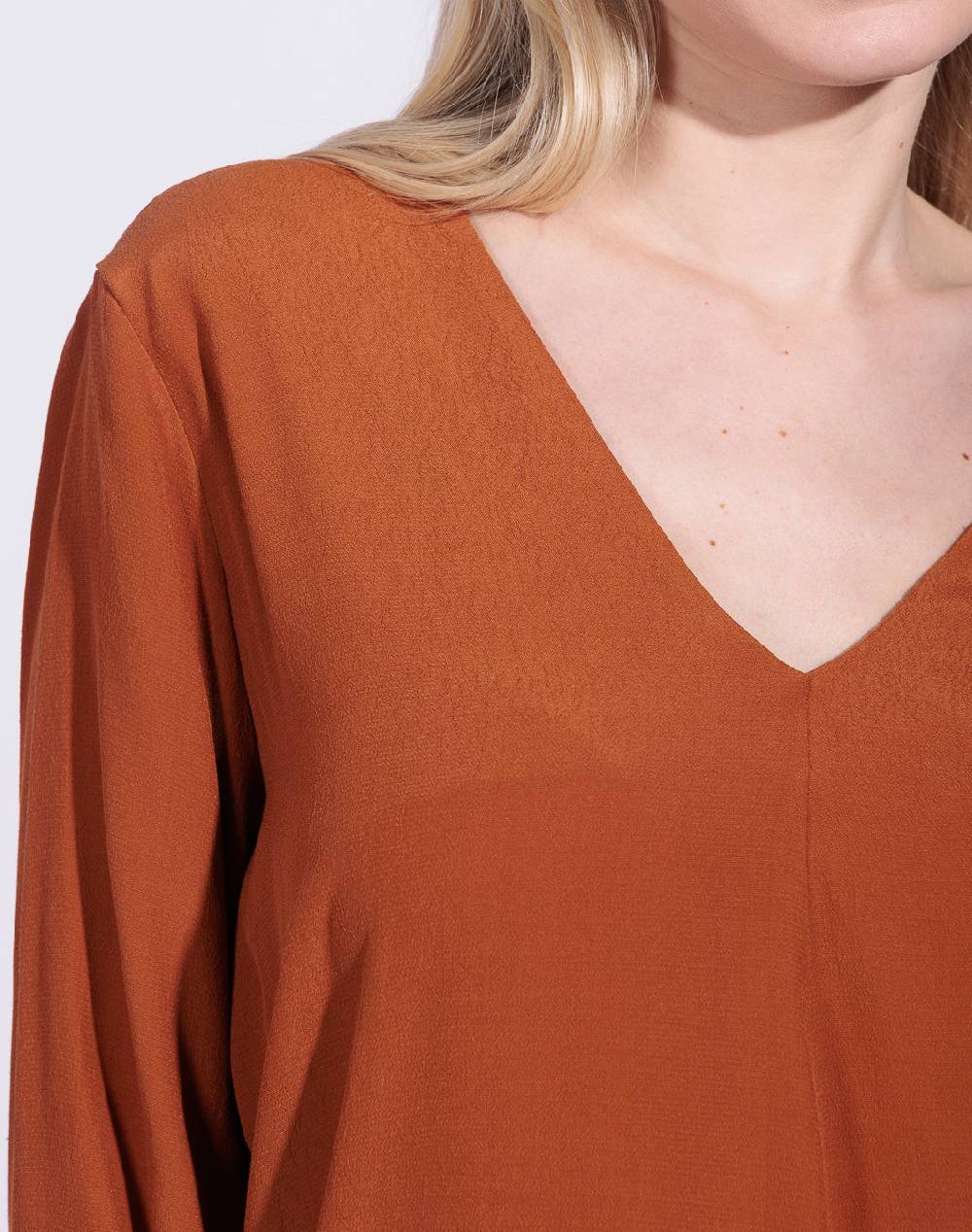 Risskio Issam - Blusa in georgette di viscosa Offerta