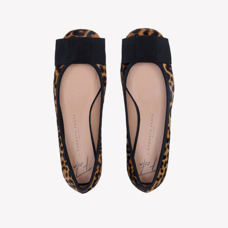 Roberto Festa DECOLLETE’ IN PELLE DI VITELLO STAMPA LEOPARDATA CON FIOCCO GROS GRAIN NERO SISKO Sconto