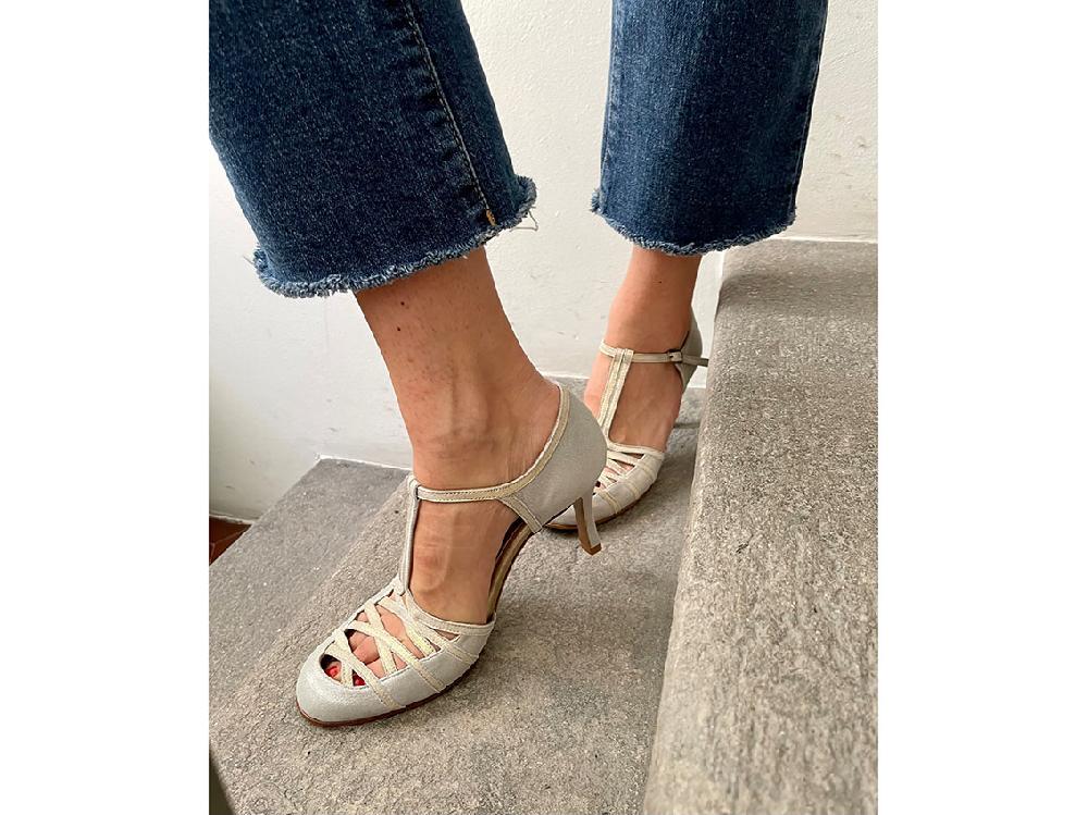 Rose'S Roses Colette – Silver T-Strap Hotsell