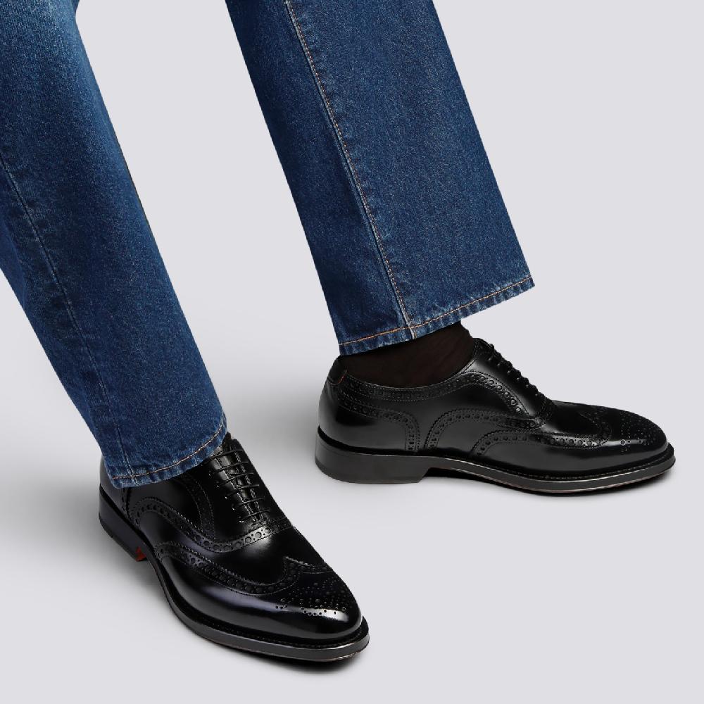 Santoni Stringata oxford brogue da uomo in pelle anticata nera Qualità Garantita