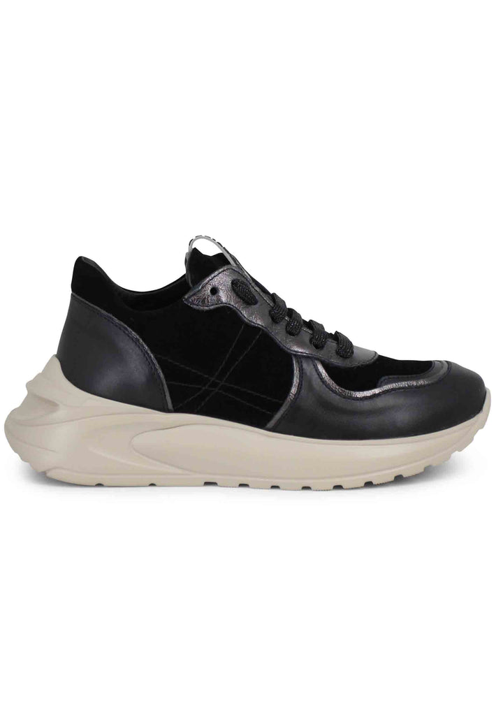 Spatarella Sneakers donna in pelle nera con suola in gomma Saldi Di Fabbrica