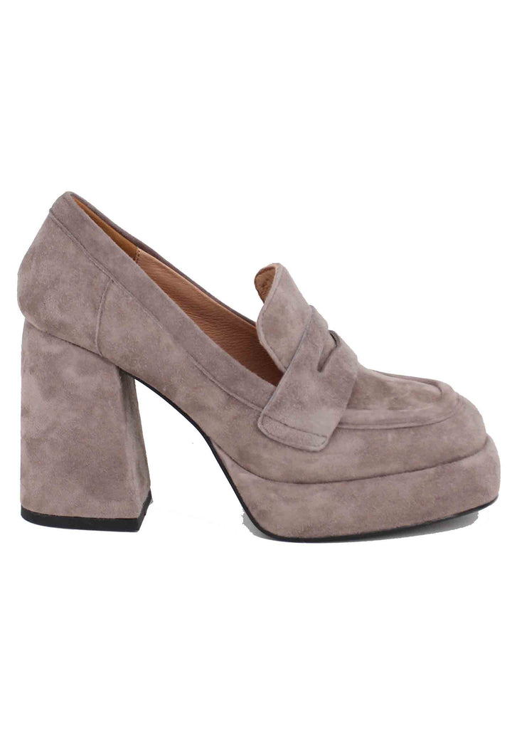 Spatarella Mocassini donna in camoscio grigio con tacco e plateau Natalie Consegna Veloce
