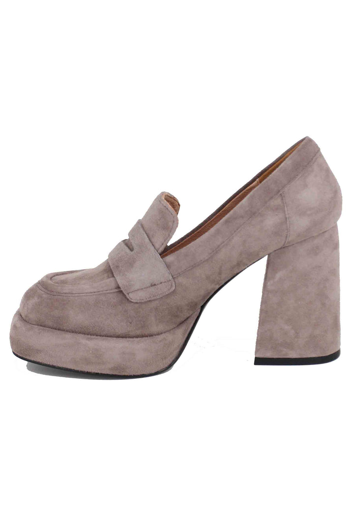 Spatarella Mocassini donna in camoscio grigio con tacco e plateau Natalie Consegna Veloce