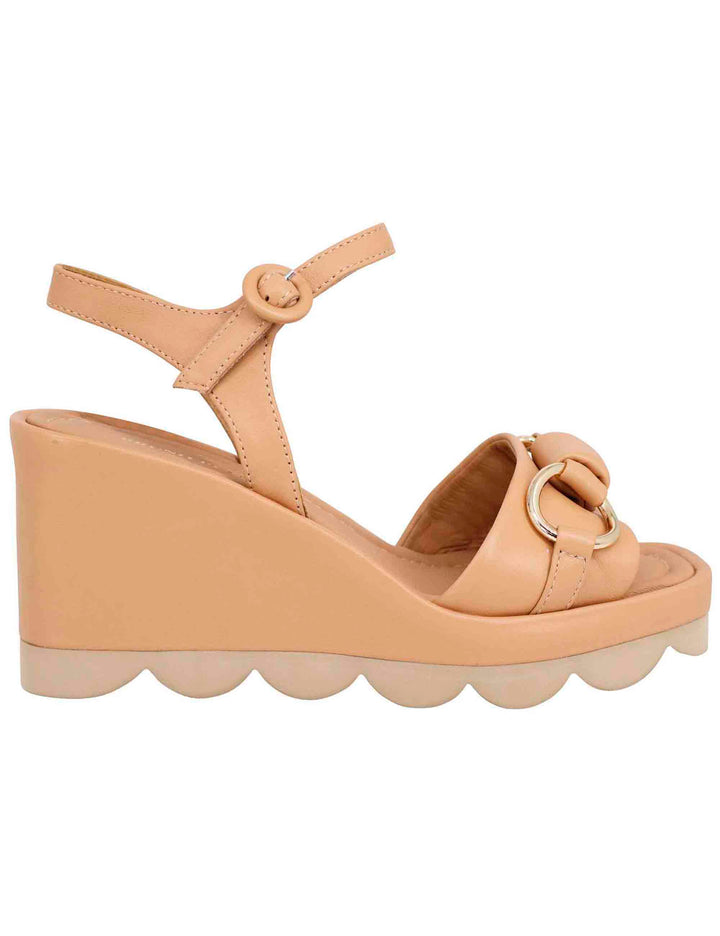 Spatarella Sandali donna in pelle beige con zeppa alta e cinturino alla caviglia Offerte