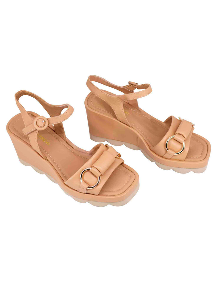 Spatarella Sandali donna in pelle beige con zeppa alta e cinturino alla caviglia Offerte