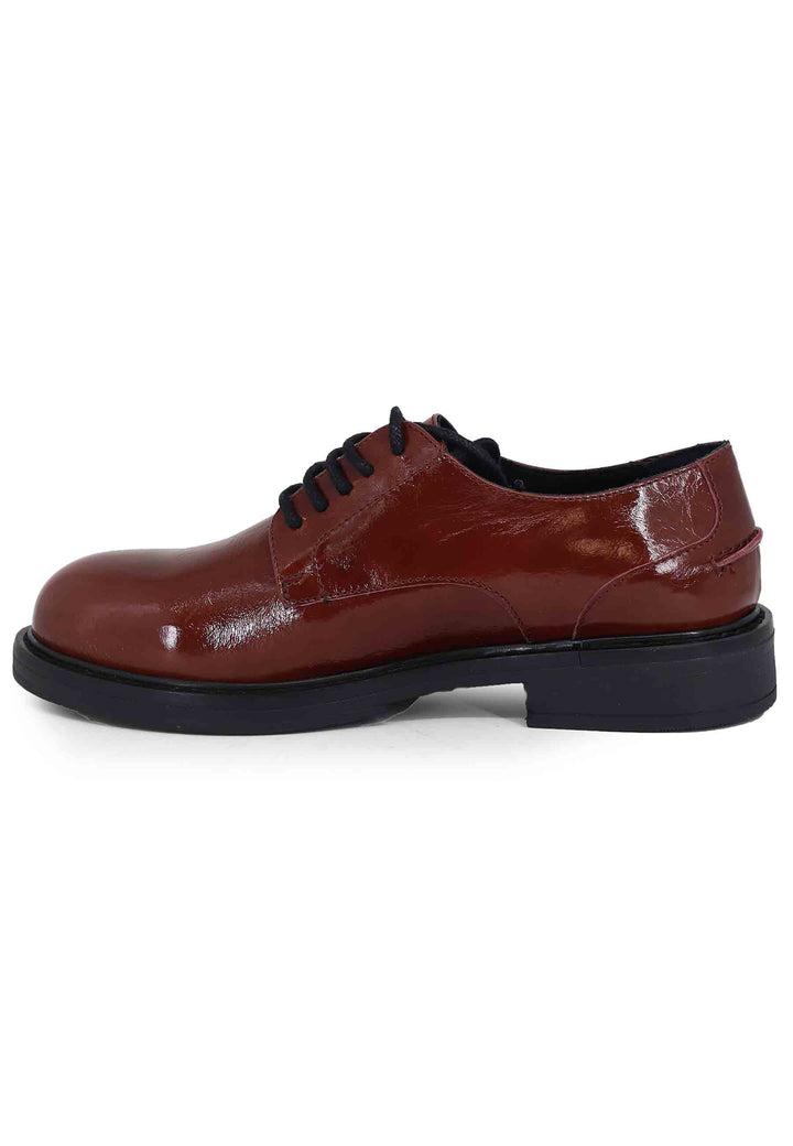 Spatarella Stringate donna in pelle naplack bordeaux con suola in gomma e tacco basso Saldi