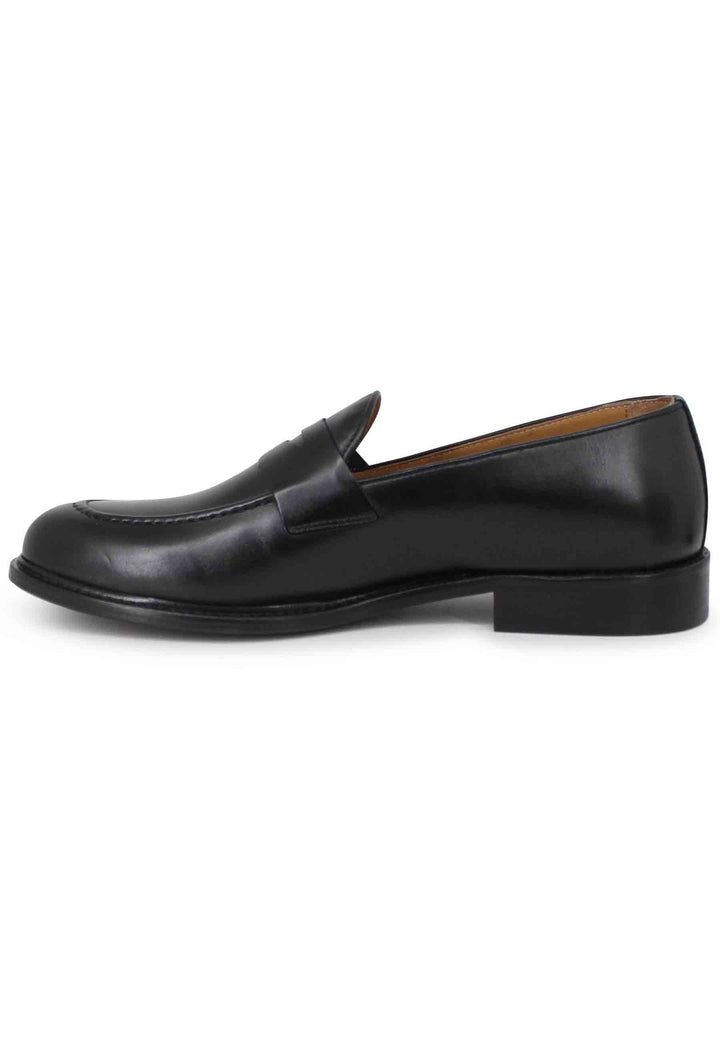 Spatarella Mocassini uomo in pelle nera con suola in cuoio Offerta