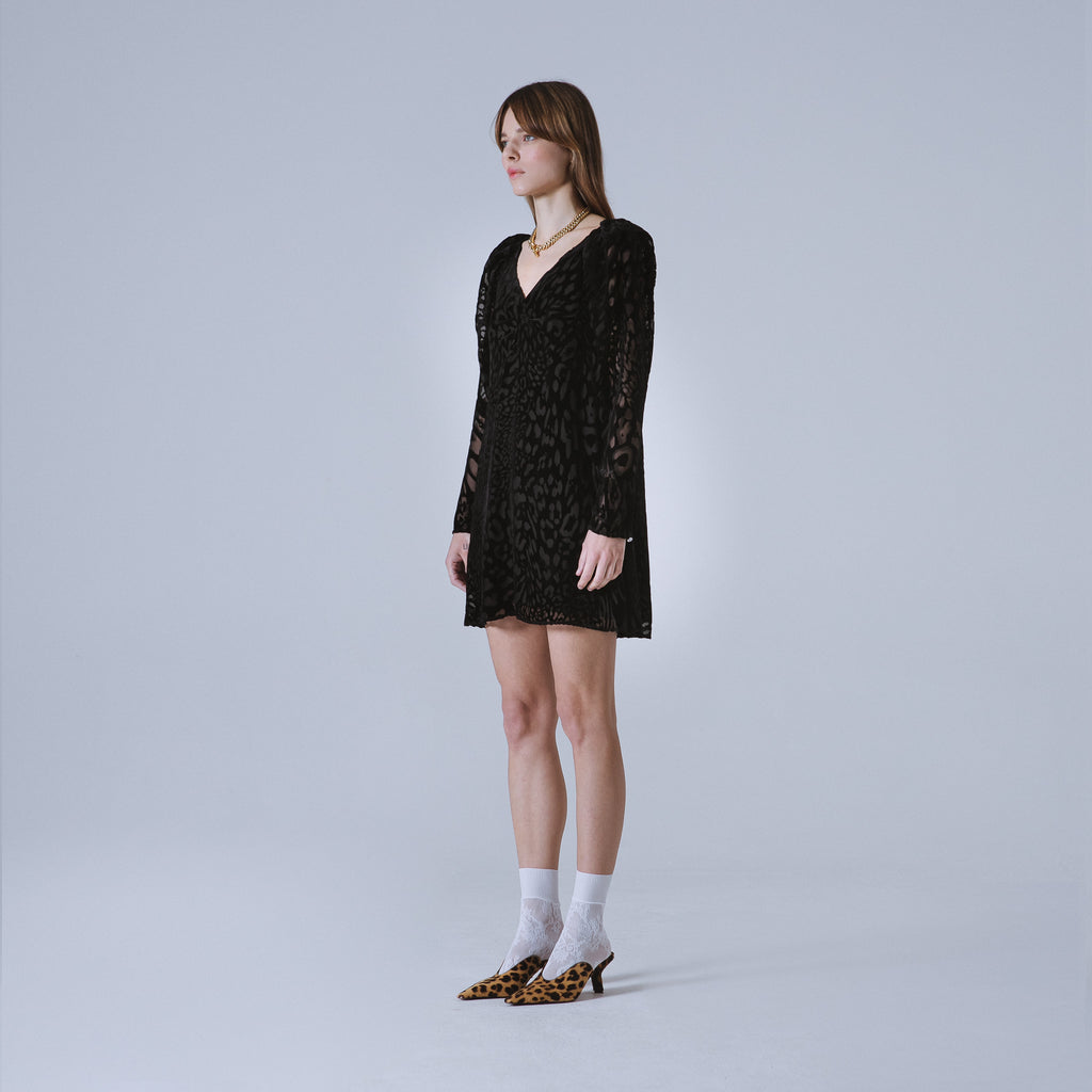 Sveta Milano Abito Yale con motivo leopardo su velluto nero Saldi Di Fabbrica