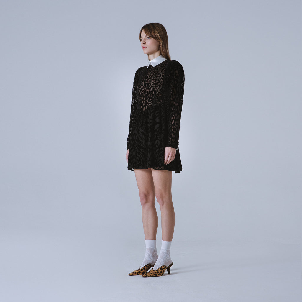 Sveta Milano Abito Oxford con motivo leopardo su velluto nero Saldi Di Fabbrica