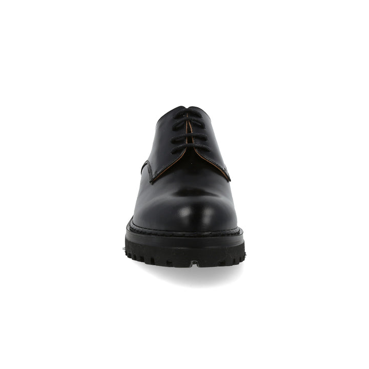 Uma Parker Derby Presa