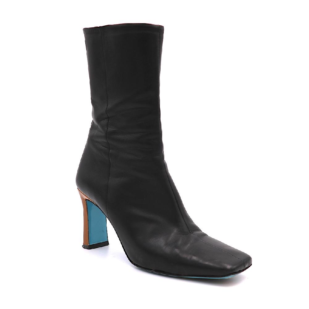 Amalfi by rangoni Stivaletto Lettera nero Shopping Online